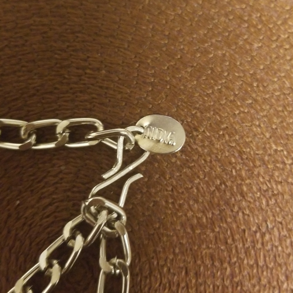 🐏HP🐏Beautiful silver Charm NECKLACE w/4 charms - Picture 5 of 6